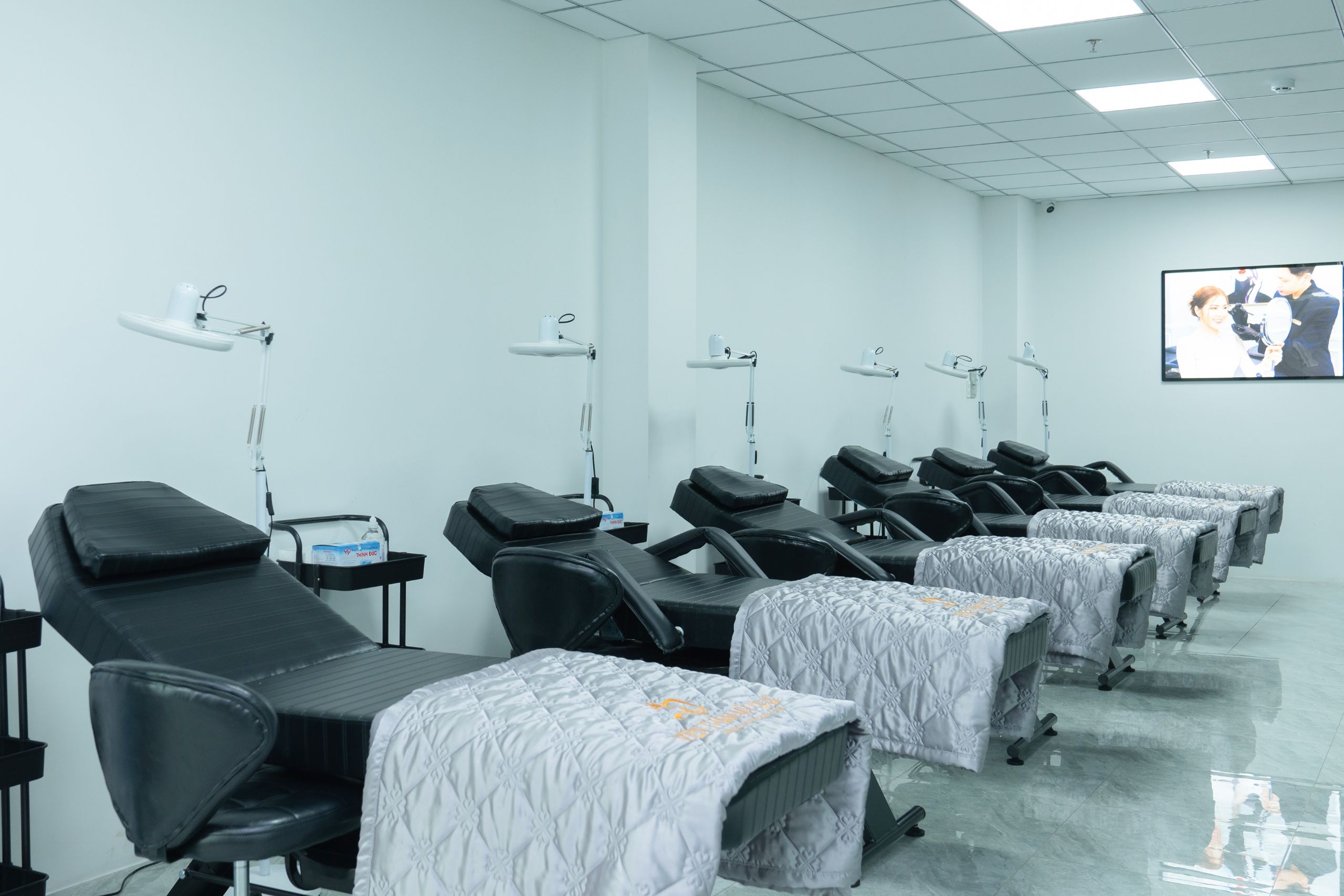 Image for Không gian thực hành phun xăm